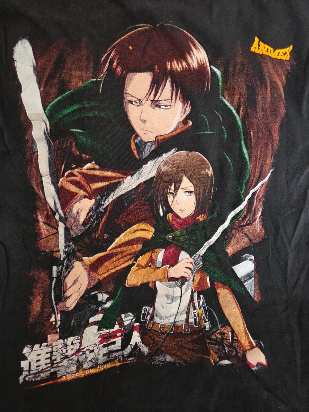 Attack on Titan graphic t-shirt SIZE XL